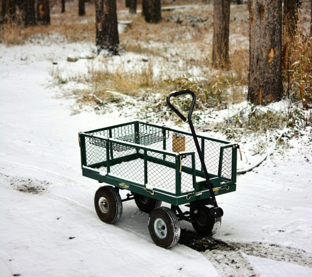 Realisoimme kaikki käsikärryistä – junaan!