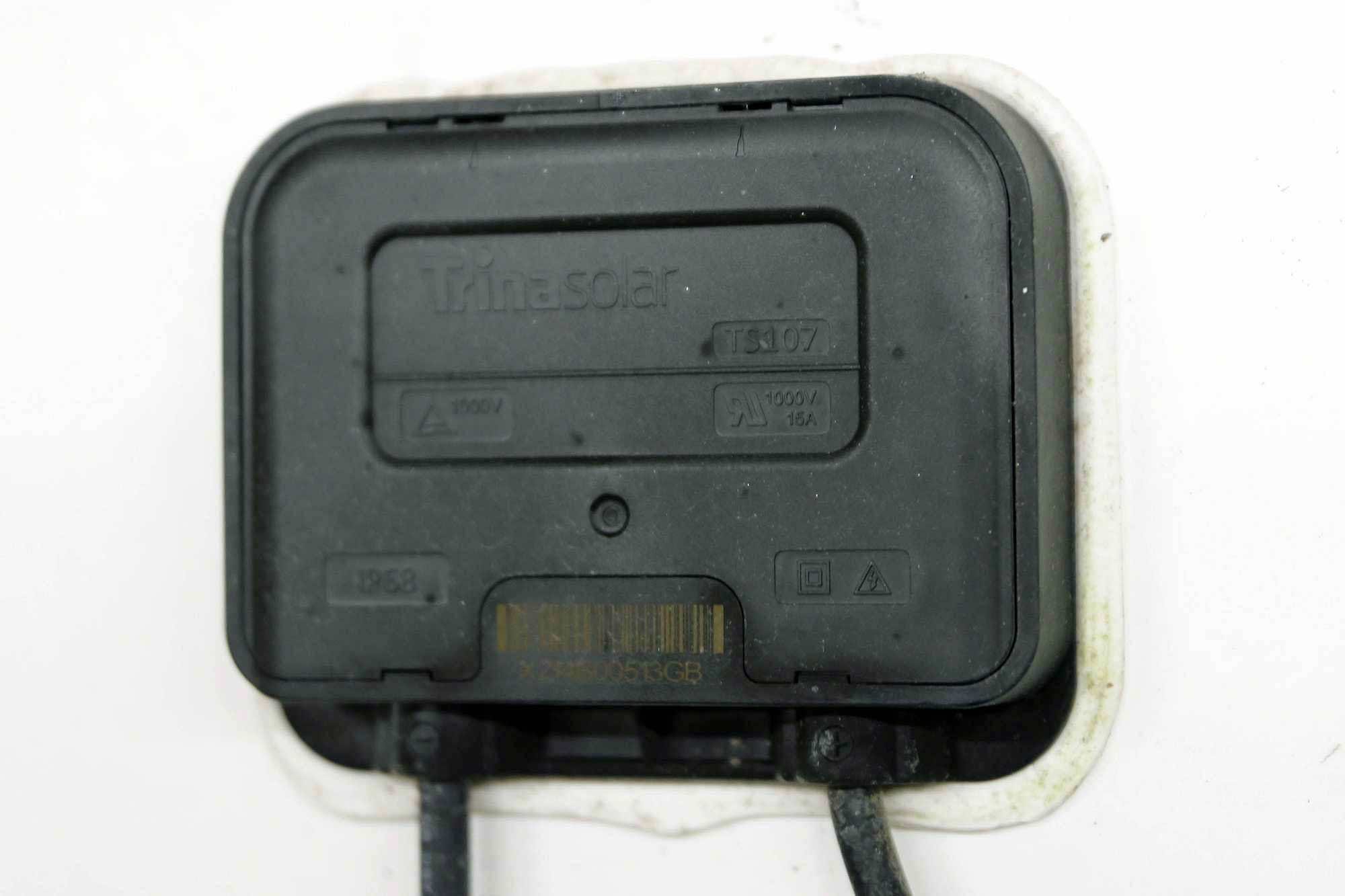 Käytetty aurinkopaneeli Trinasolar 275W