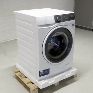 IMG_4220 Electrolux EFI743WX4W 700 SteamCare pyykinpesukone 10,5 kg – käyttämätön
