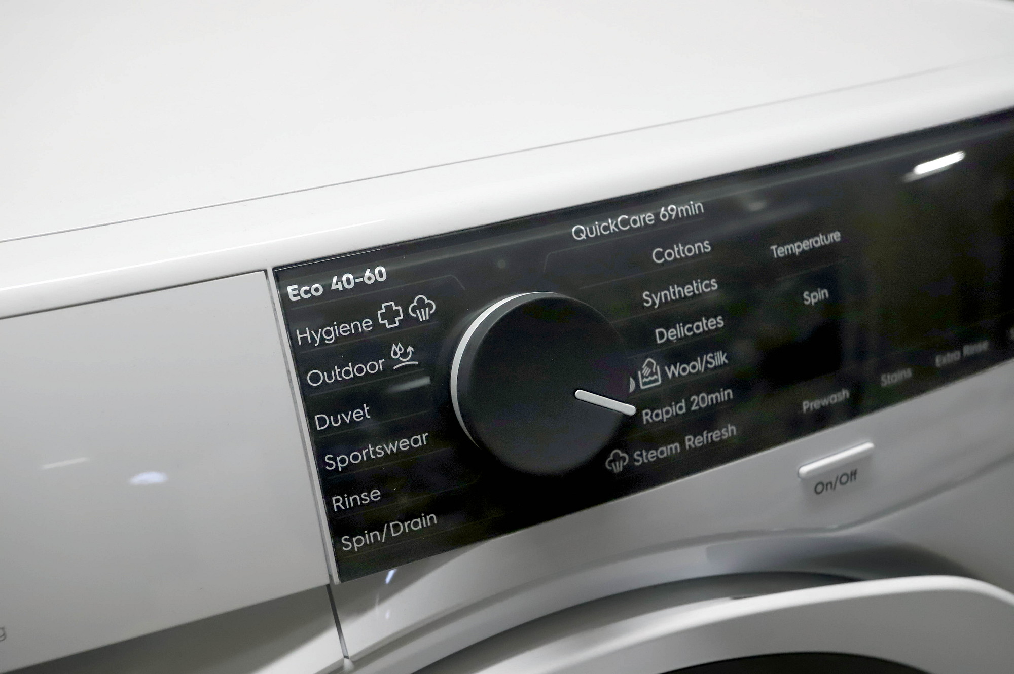 Electrolux EFI743WX4W 700 SteamCare pyykinpesukone 10,5 kg – käyttämätön - Image 6