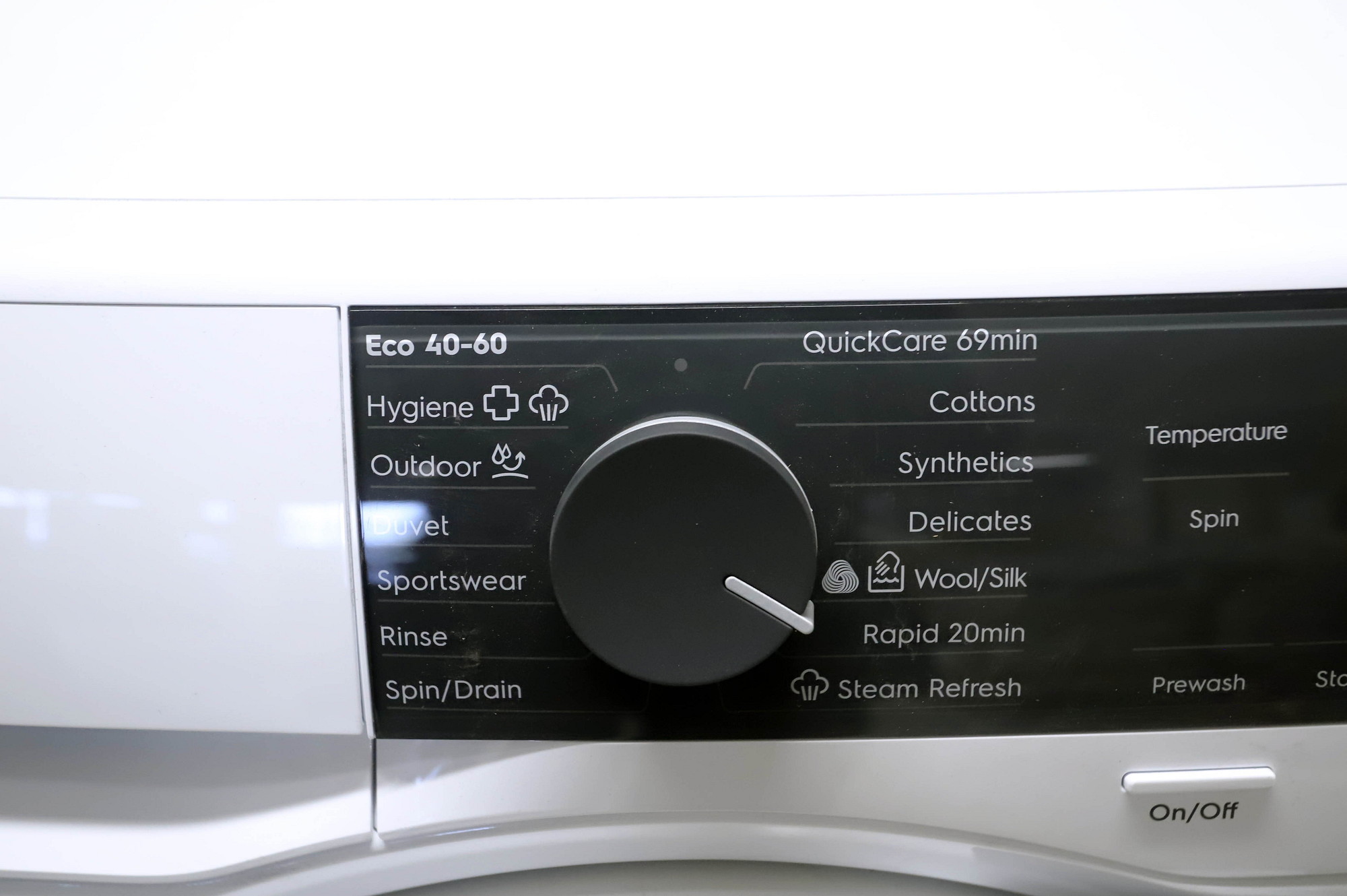 Electrolux EFI743WX4W 700 SteamCare pyykinpesukone 10,5 kg – käyttämätön - Image 7