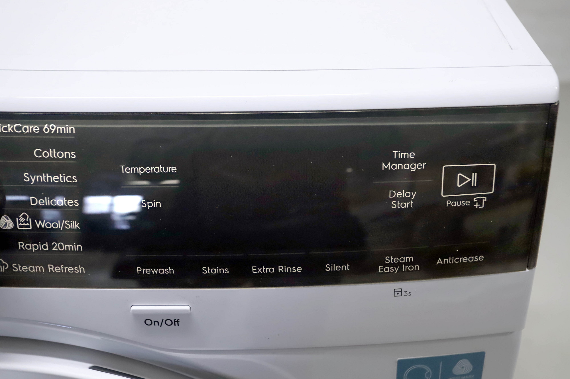 Electrolux EFI743WX4W 700 SteamCare pyykinpesukone 10,5 kg – käyttämätön - Image 8