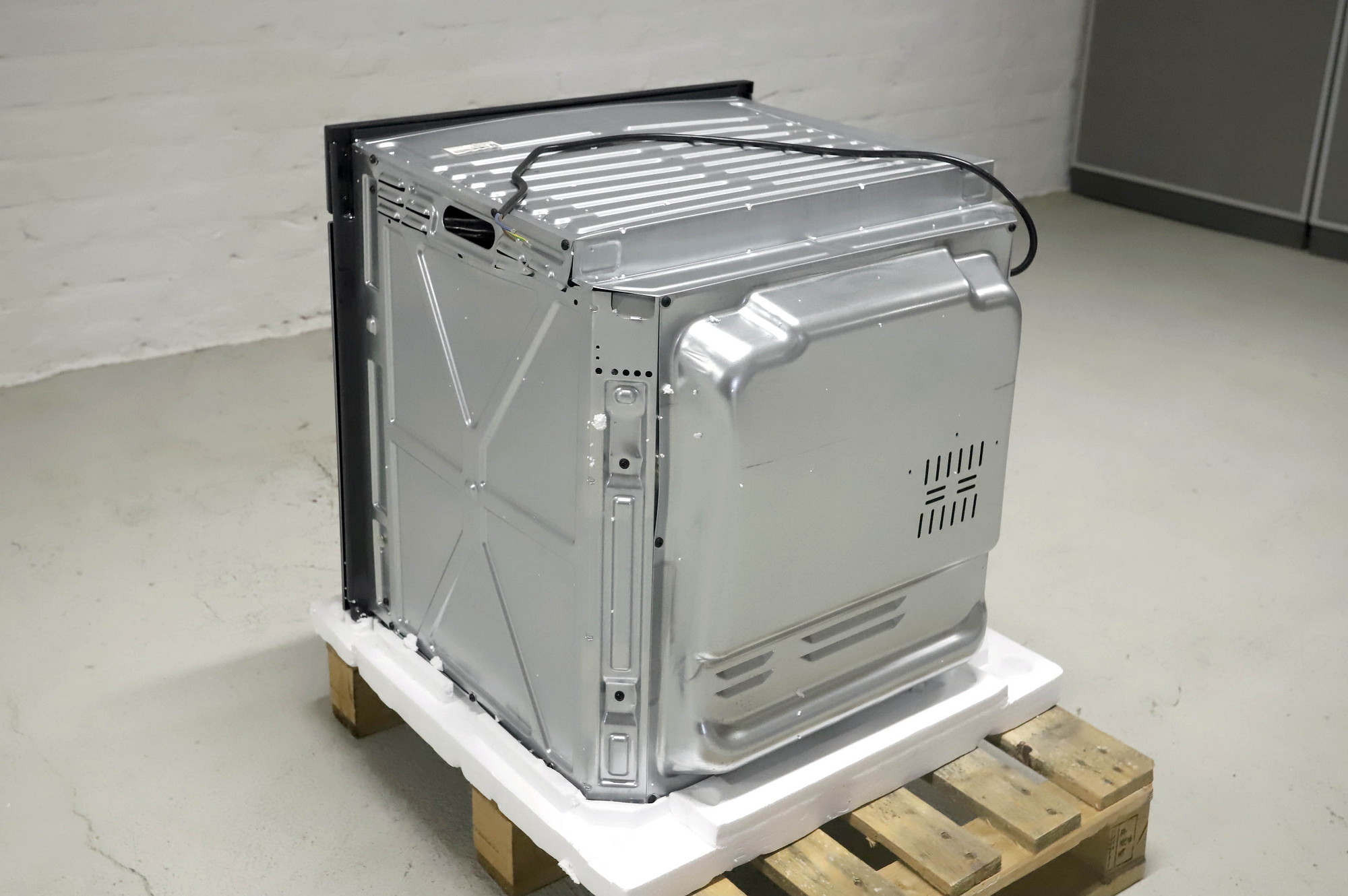 Whirlpool OMK38HU0B erillisuuni, musta – käyttämätön - Image 13