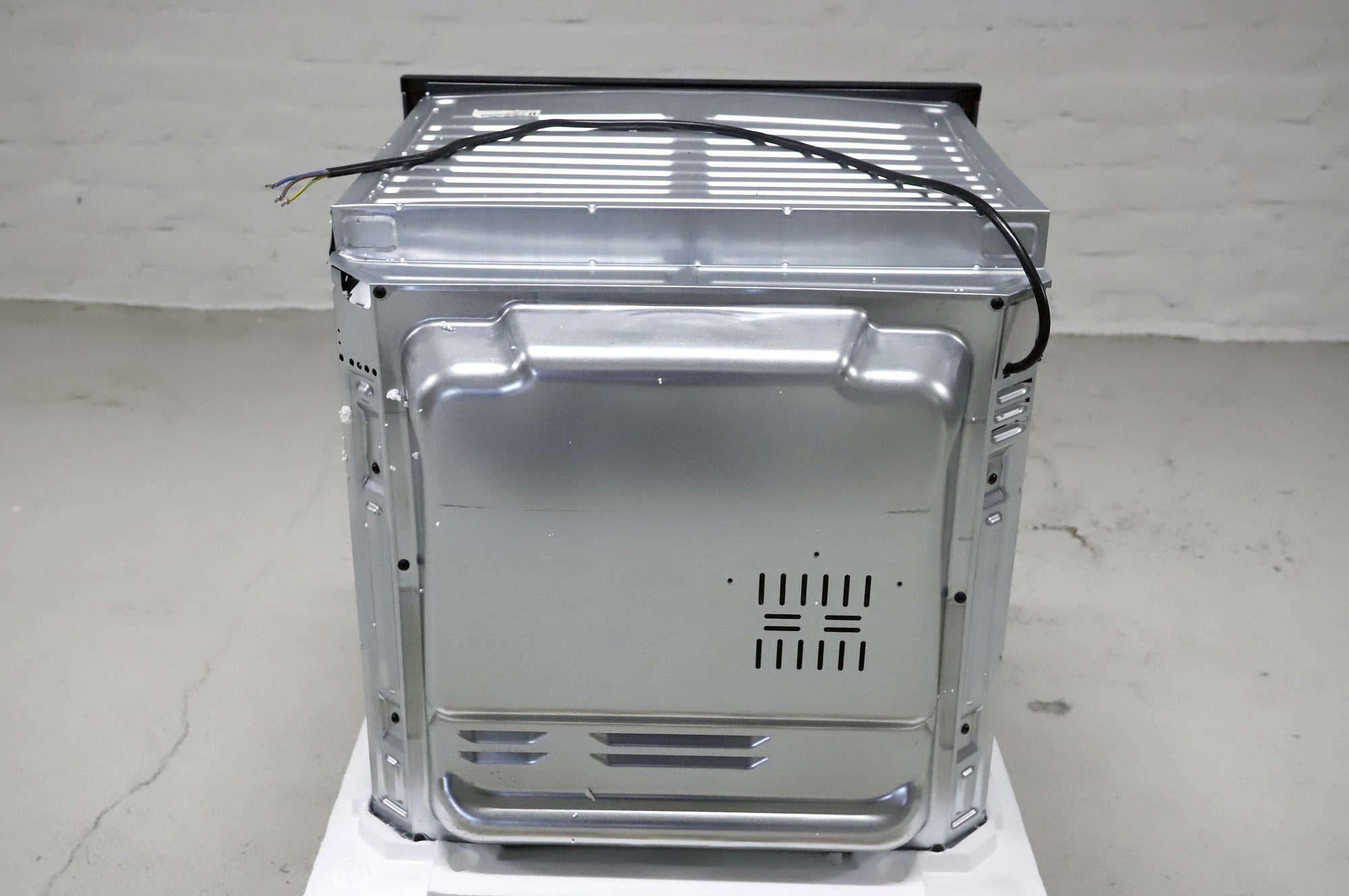 Whirlpool OMK38HU0B erillisuuni, musta – käyttämätön - Image 14