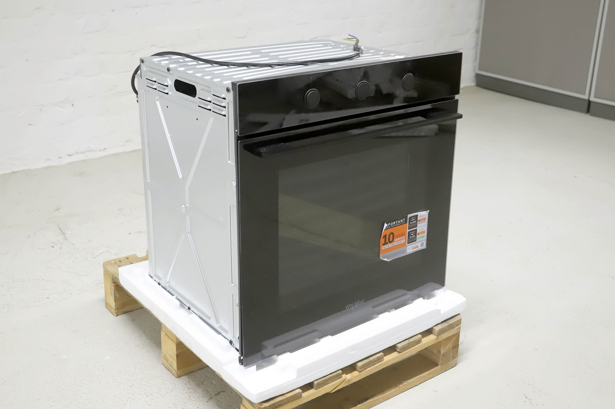 Whirlpool OMK38HU0B erillisuuni, musta – käyttämätön - Image 2