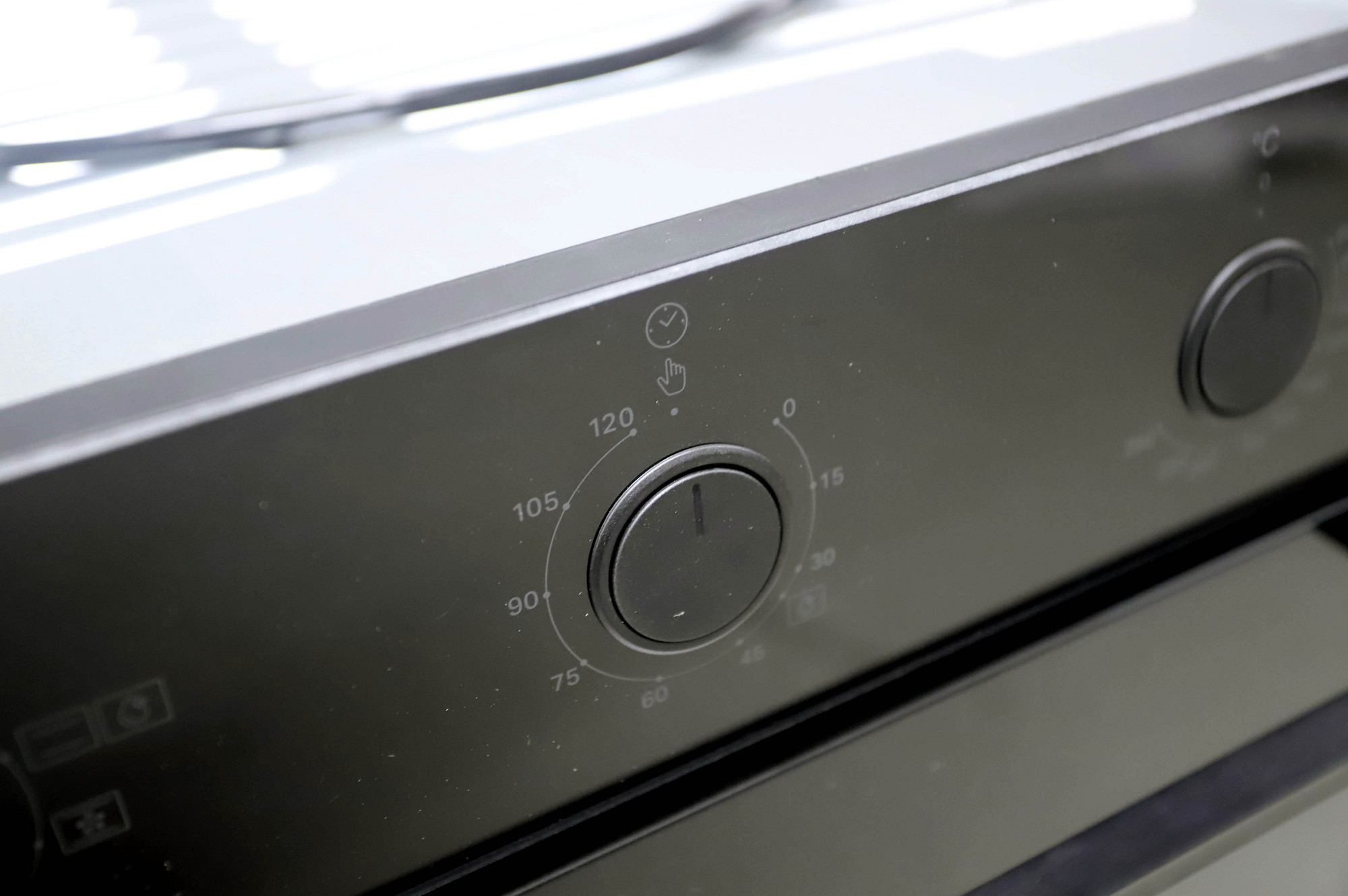 Whirlpool OMK38HU0B erillisuuni, musta – käyttämätön - Image 5