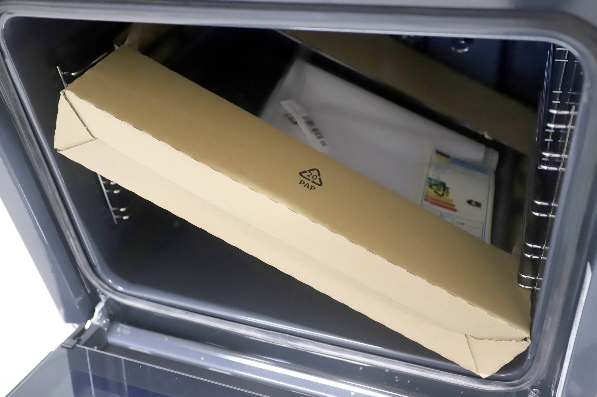Whirlpool OMK38HU0B erillisuuni, musta – käyttämätön - Image 9