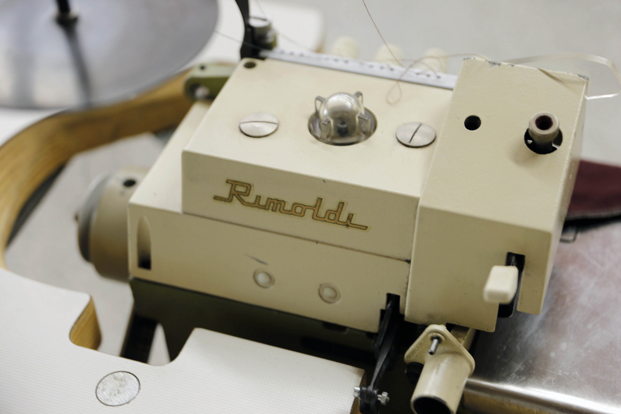 Rimoldi 527-00-2CS-01 4-lankainen teollisuussaumuri – 230 V