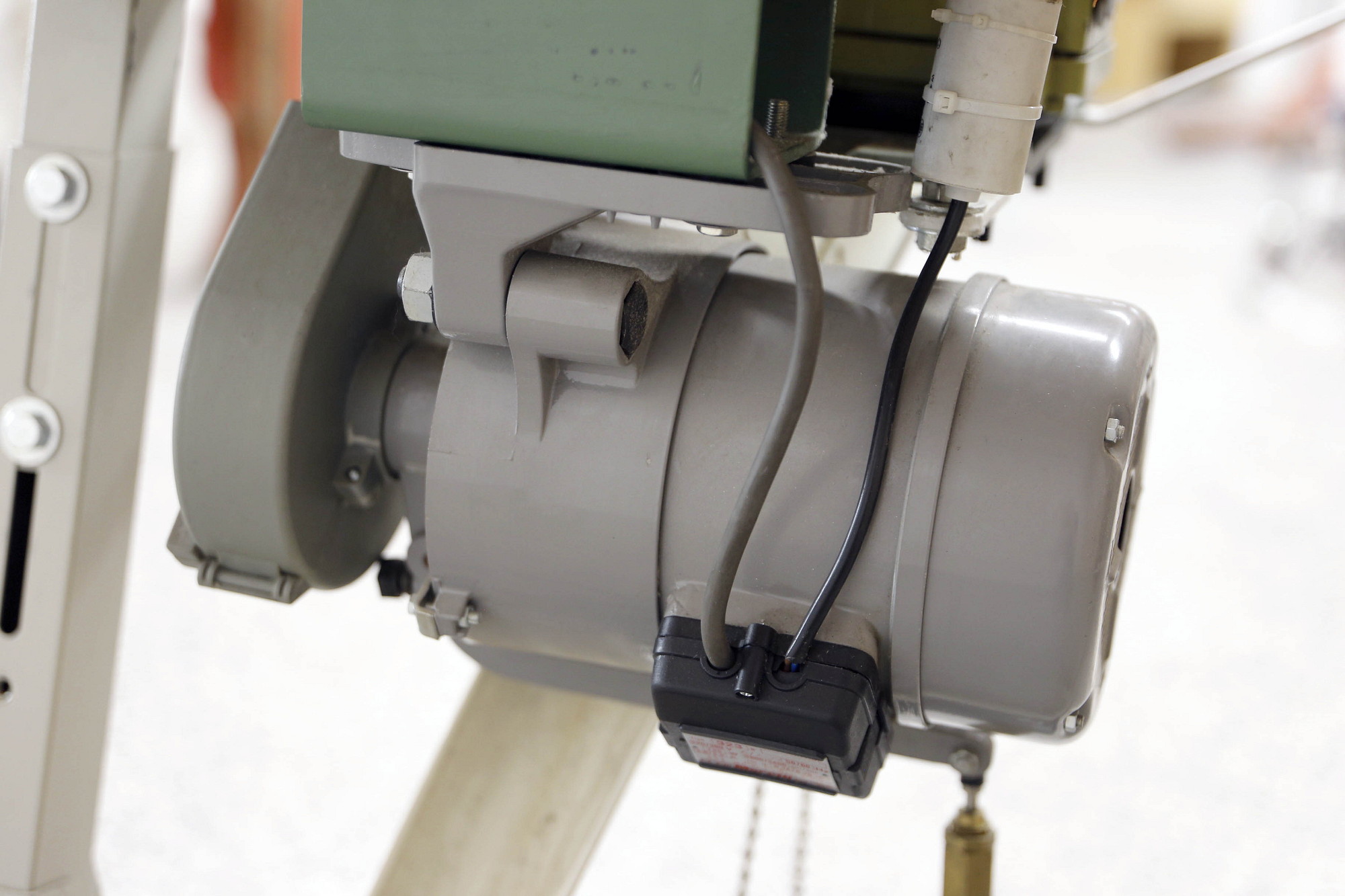 Rimoldi 527-00-2CS-01 4-lankainen teollisuussaumuri – 230 V