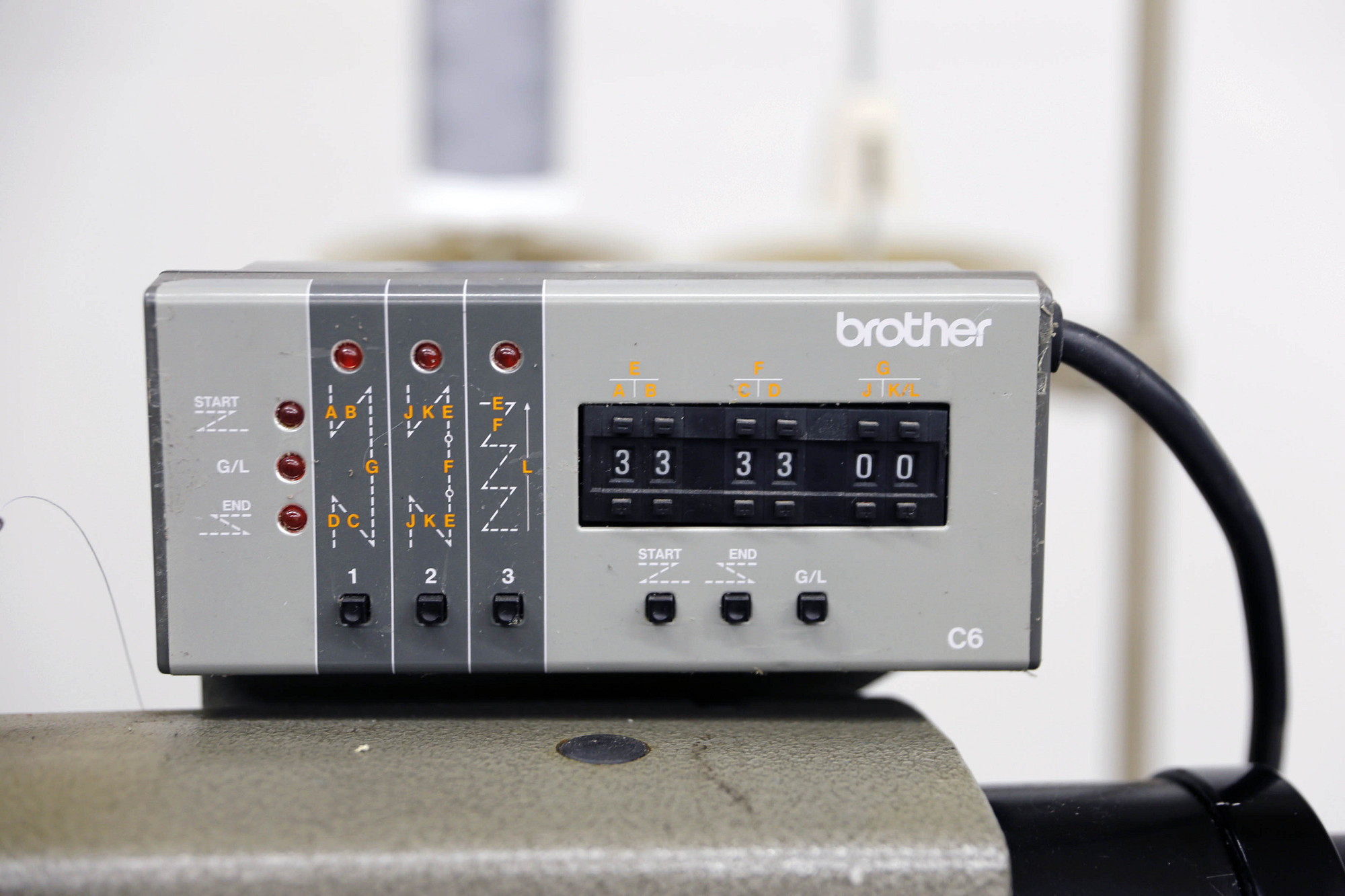 Brother DB2-B791-905AB teollisuusompelukone – neulasyöttö, langankatkaisu ja automatiikka, 380 V