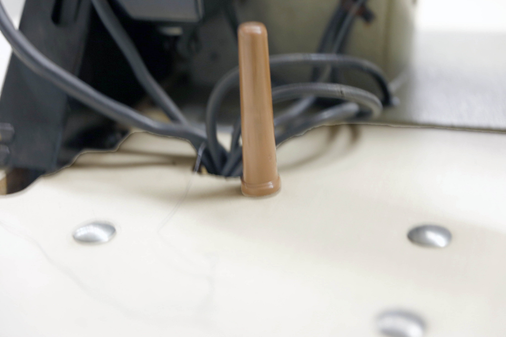 Brother DB2-B791-905AB teollisuusompelukone – neulasyöttö, langankatkaisu ja automatiikka, 380 V